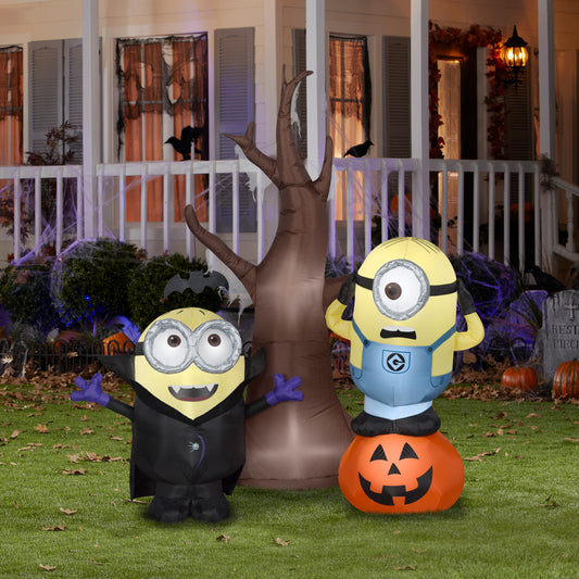 5.5-Ft Minions Tree & Pumpkin Halloween Scene Inflatable lifestyle
