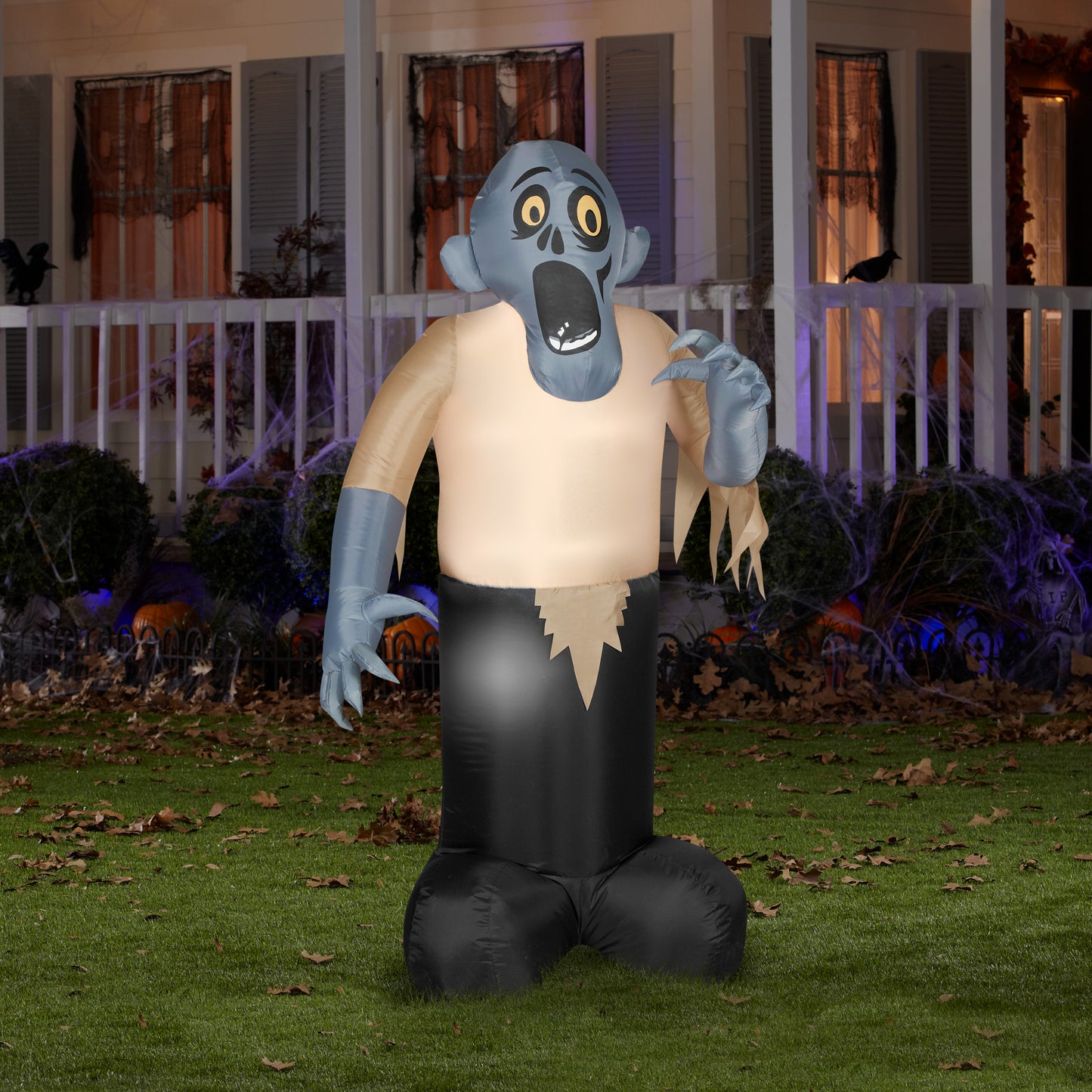 6' Shaking Zombie Halloween Inflatable lifestyle