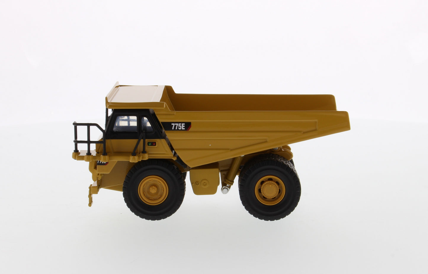 1:64 CAT Large Die-Cast - Off-Highway Truck image 4