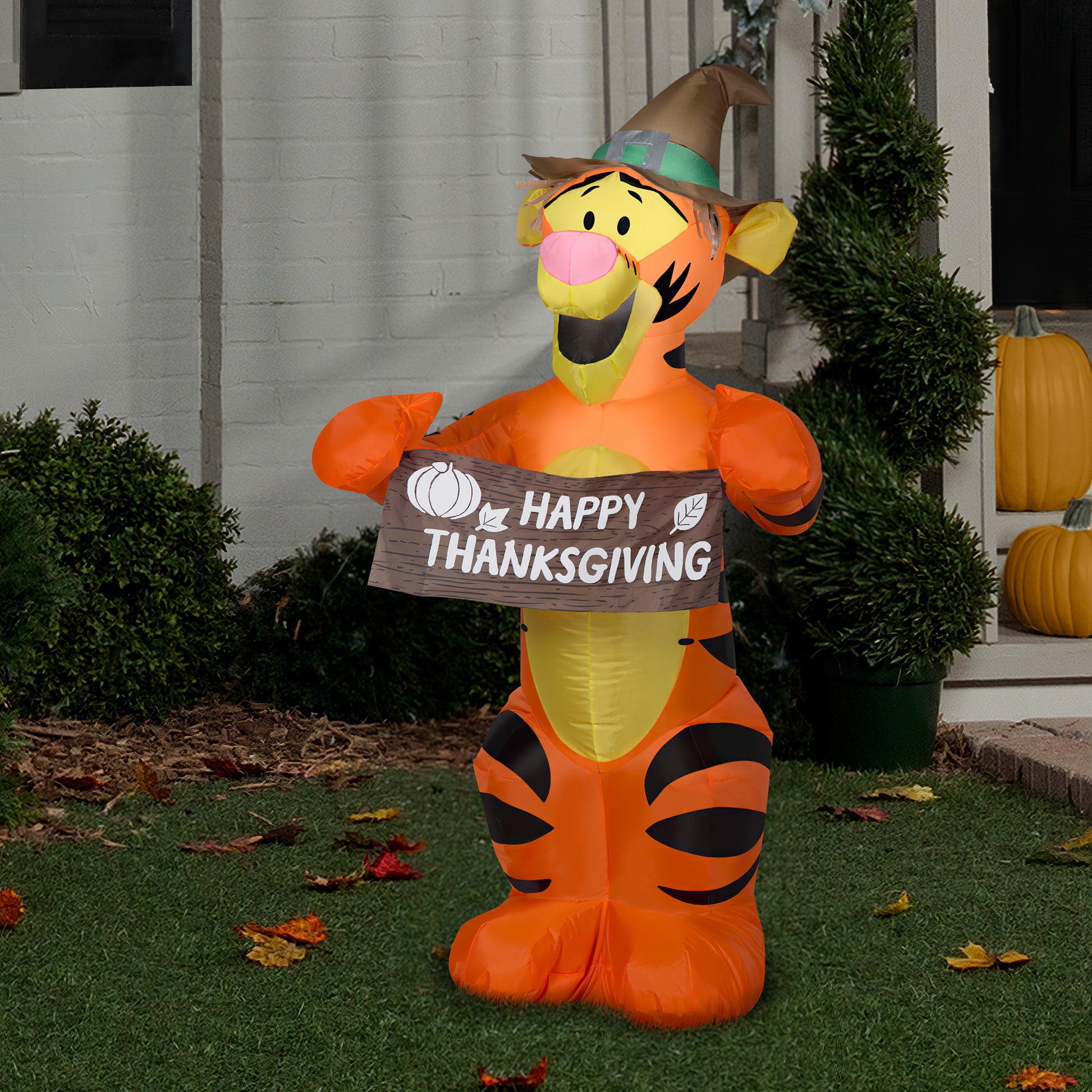 3.5-Ft Tigger Thanksgiving Inflatable lifestyle