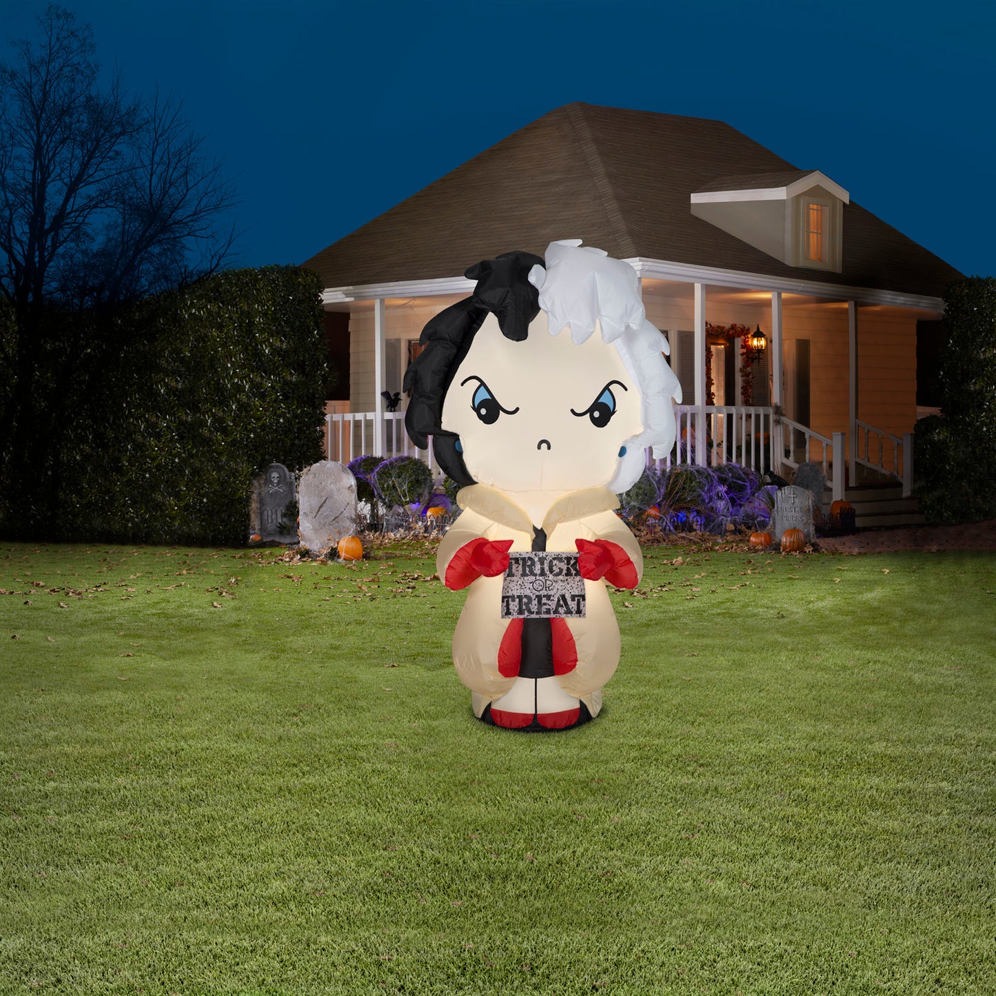 Halloween Inflatable Cruella de Vil with Banner, 5 ft Tall lifestyle