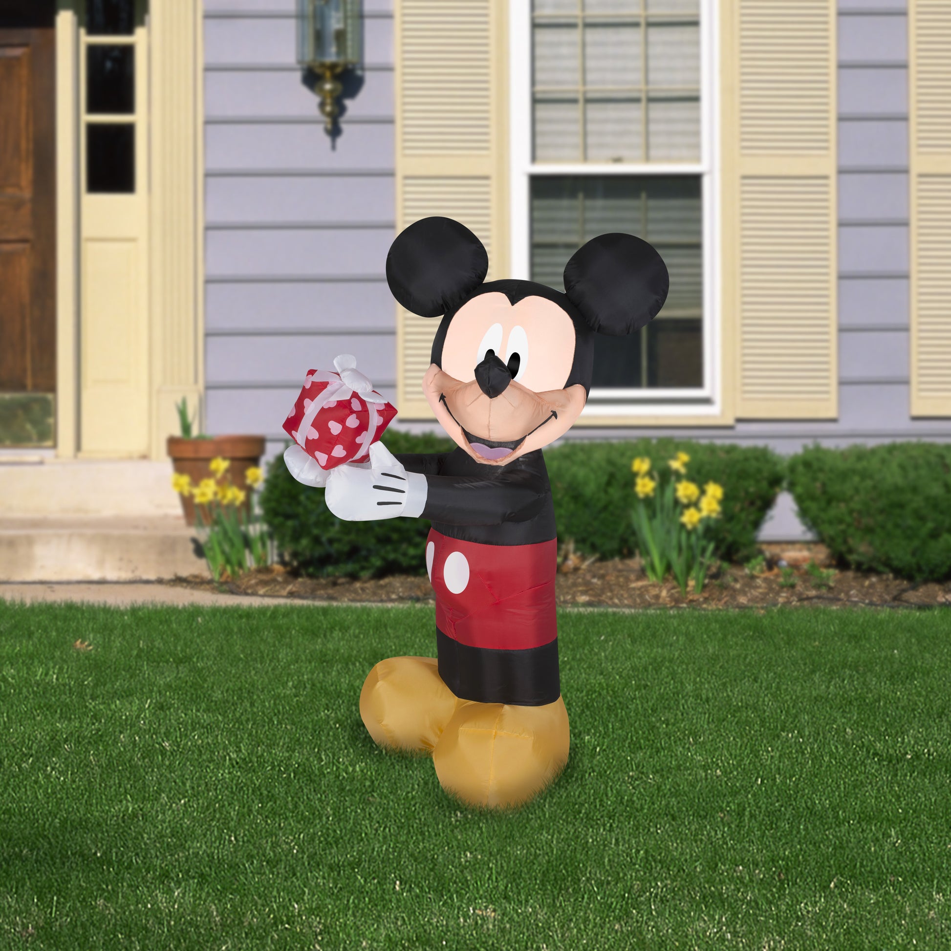 3.5-Ft Mickey Mouse Valentine’s Day Inflatable lifestyle