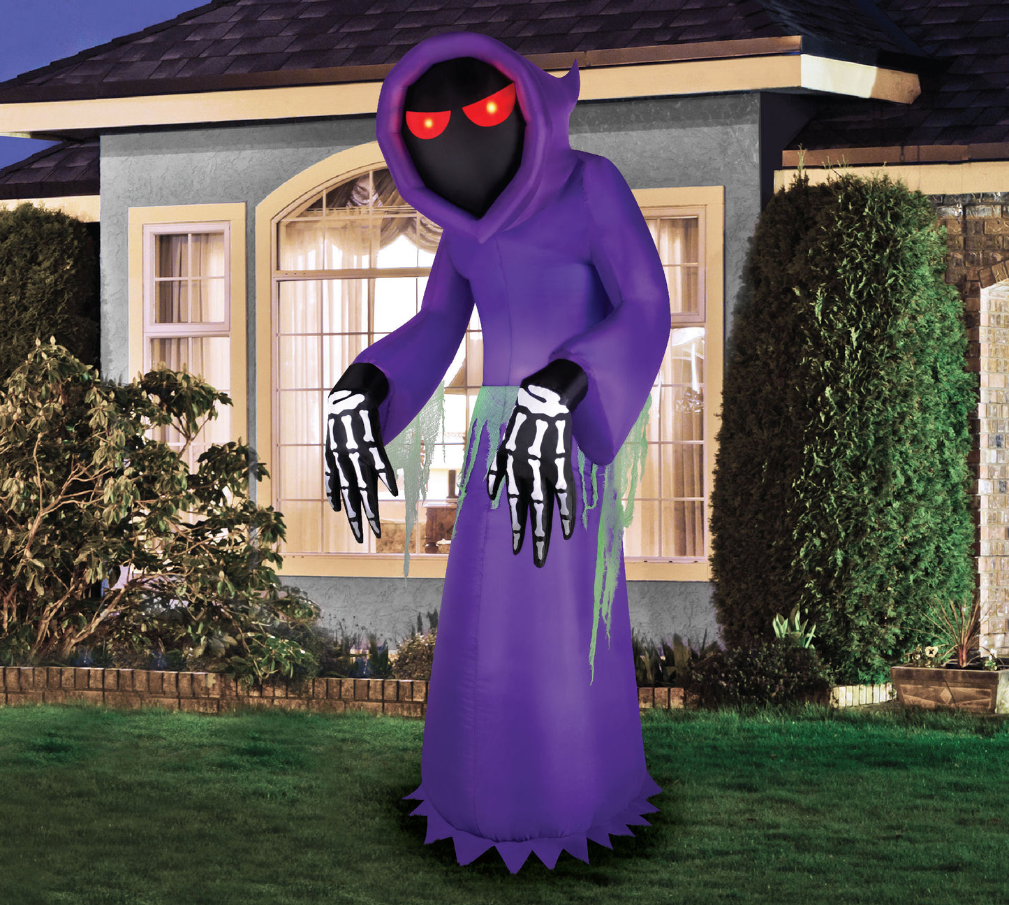 7' Inflatable Faceless Reaper - Purple lifestyle