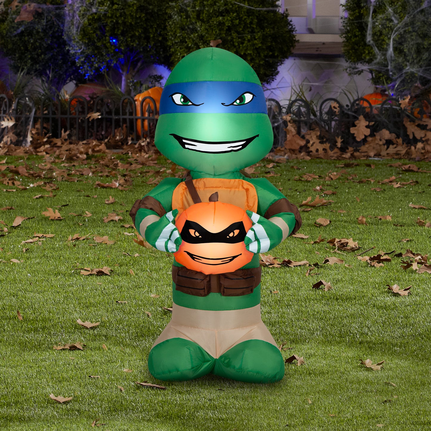 Gemmy Airblown Inflatable TMNT Big Head Leonardo w/Pumpkin Nick, 3 ft Tall, Multicolored