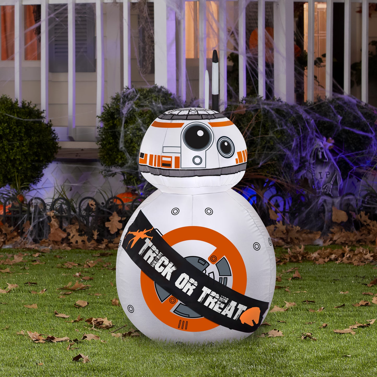 3.5' BB-8 Star Wars Halloween Inflatable lifestyle