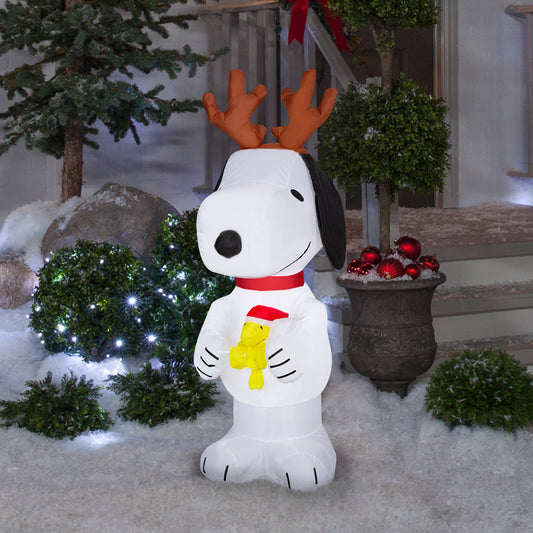 4-Ft Snoopy and Woodstock Christmas Inflatable lifestyle