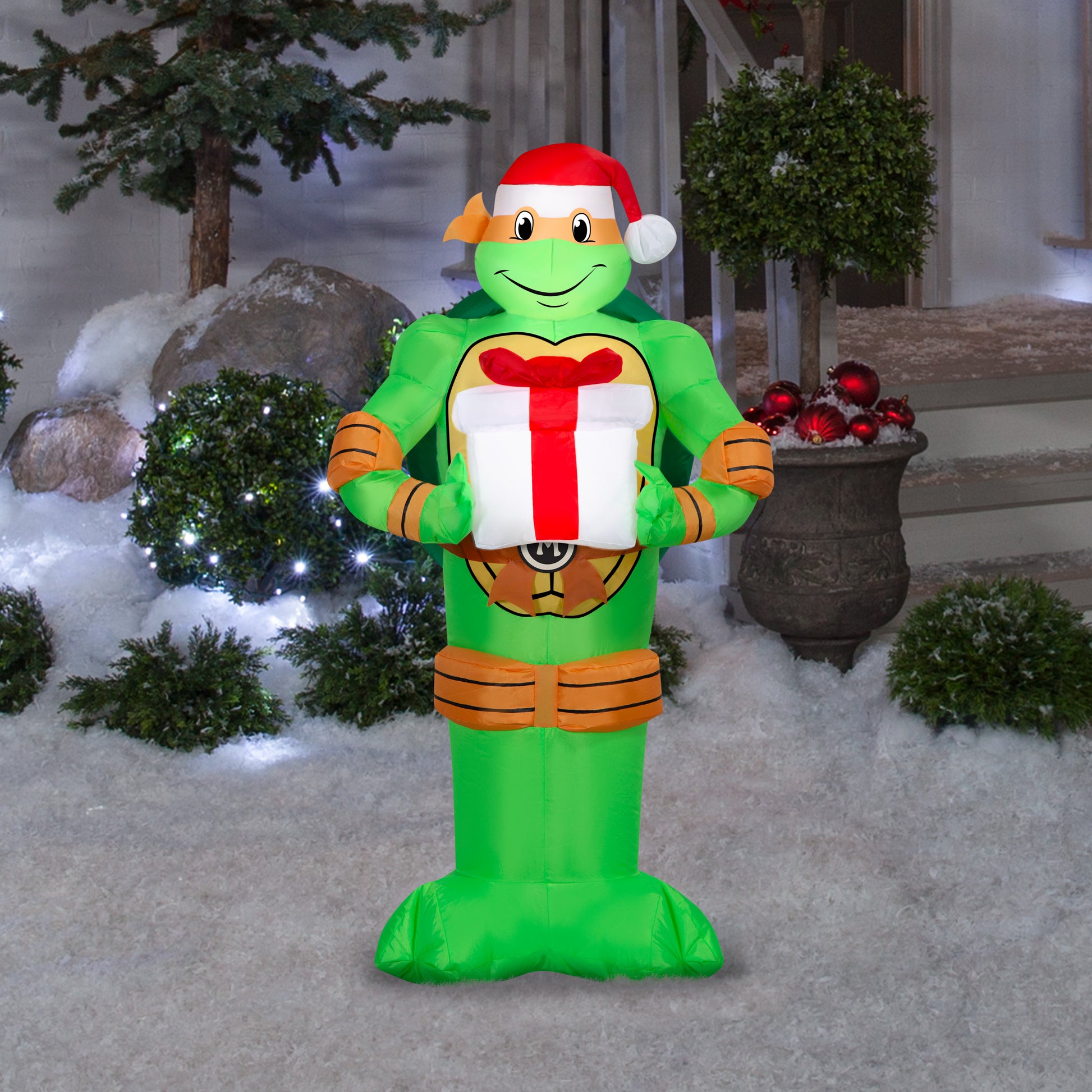 3.5-Ft TMNT Michelangelo with Present Christmas Inflatable lifestyle