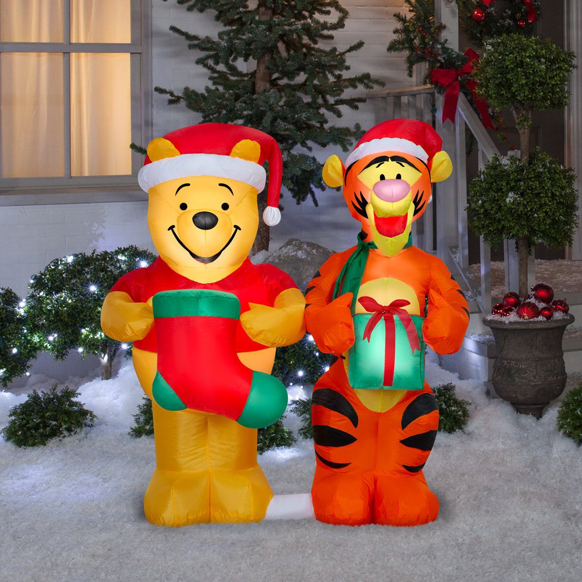Gemmy Airblown Disney Winnie the Pooh and Tigger Scene Christmas Infla ...