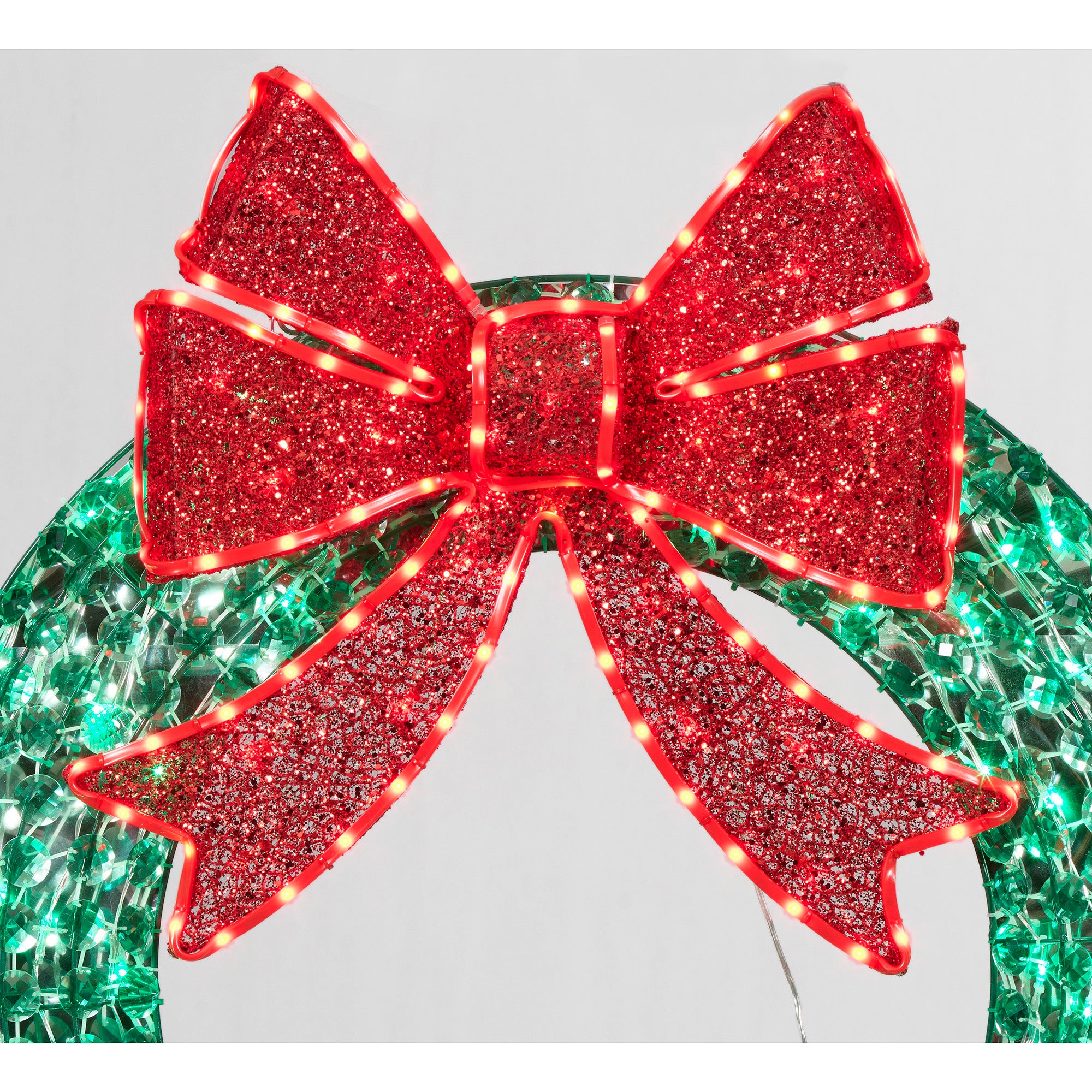 Everstar 36in Random Twinkle Led Diamond Beads Wreath Sculpture, Green