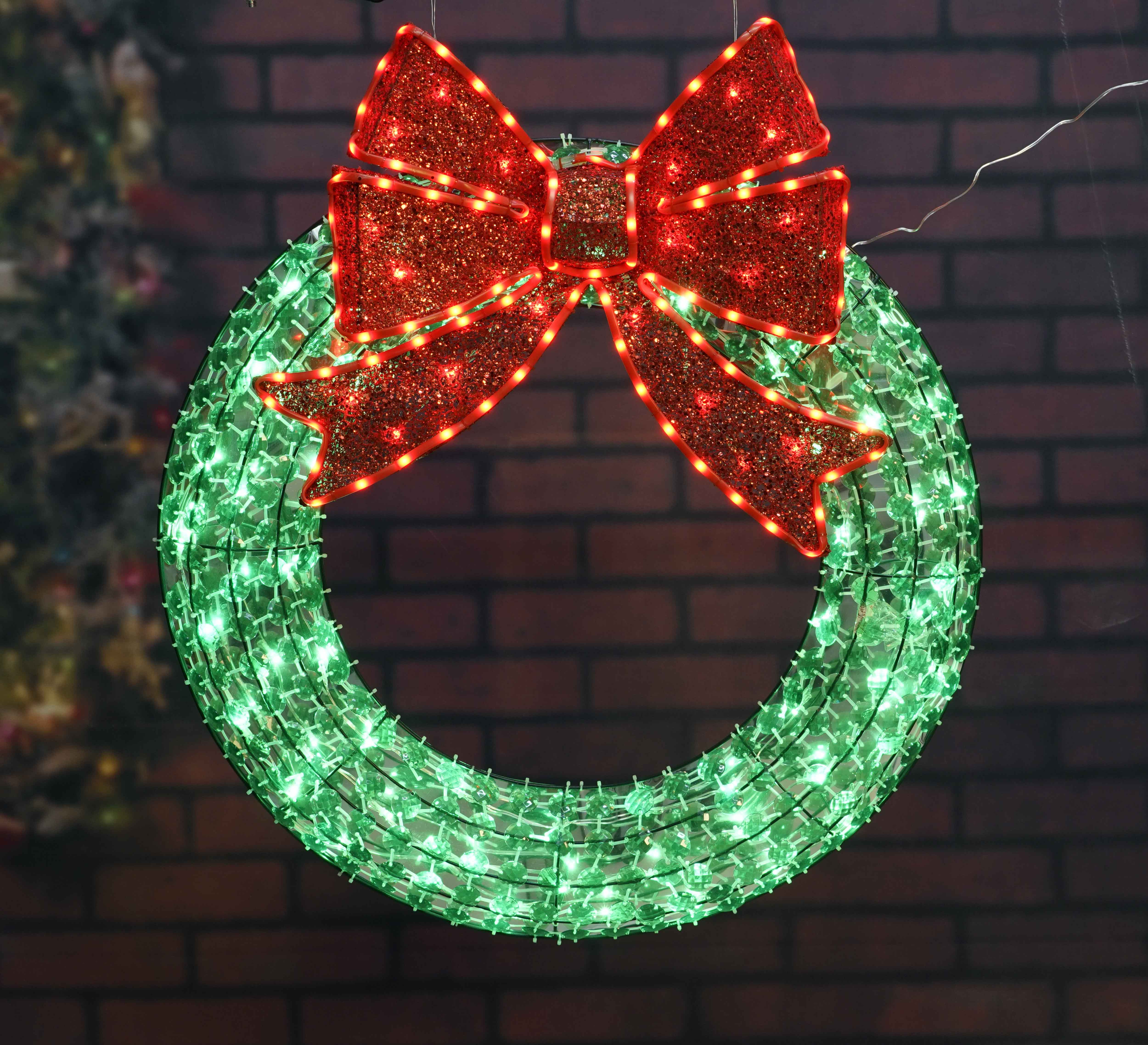Everstar 36in Random Twinkle Led Diamond Beads Wreath Sculpture, Green