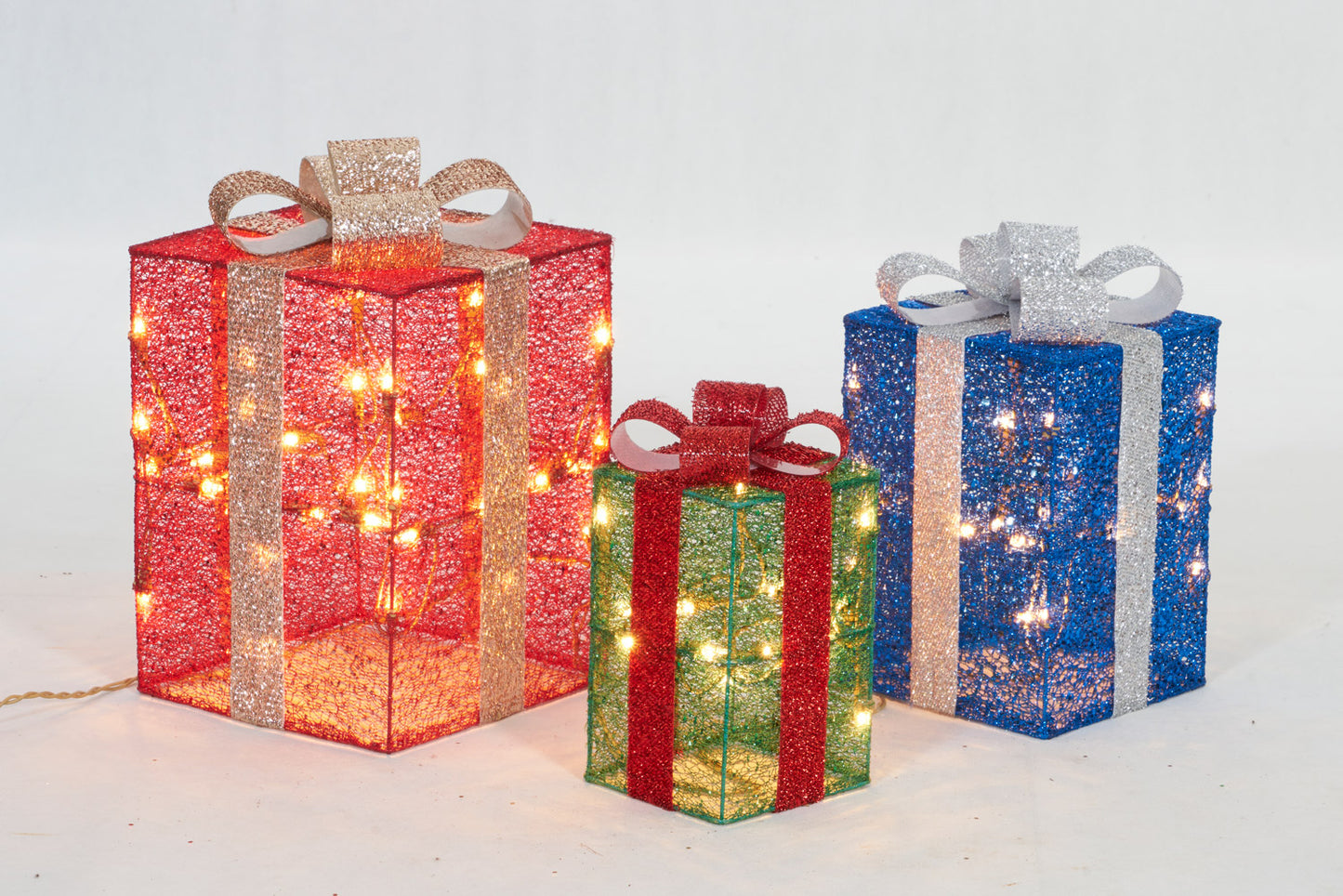 Set of 3 Gift Box Sculpture Christmas Décor image 3