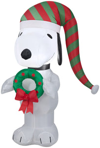 Gemmy Christmas Airblown Inflatable Inflatable Snoopy with Wreath, 3.5 ft Tall, white
