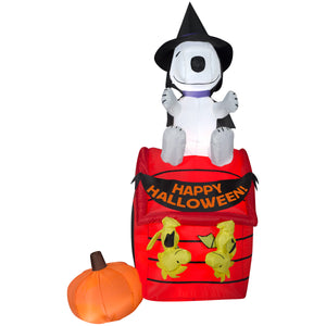 Gemmy 6ft Airblown Inflatable Snoopy Halloween House Scene